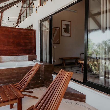 Hotel Cabanas Los Lirios Tulum Esterno foto