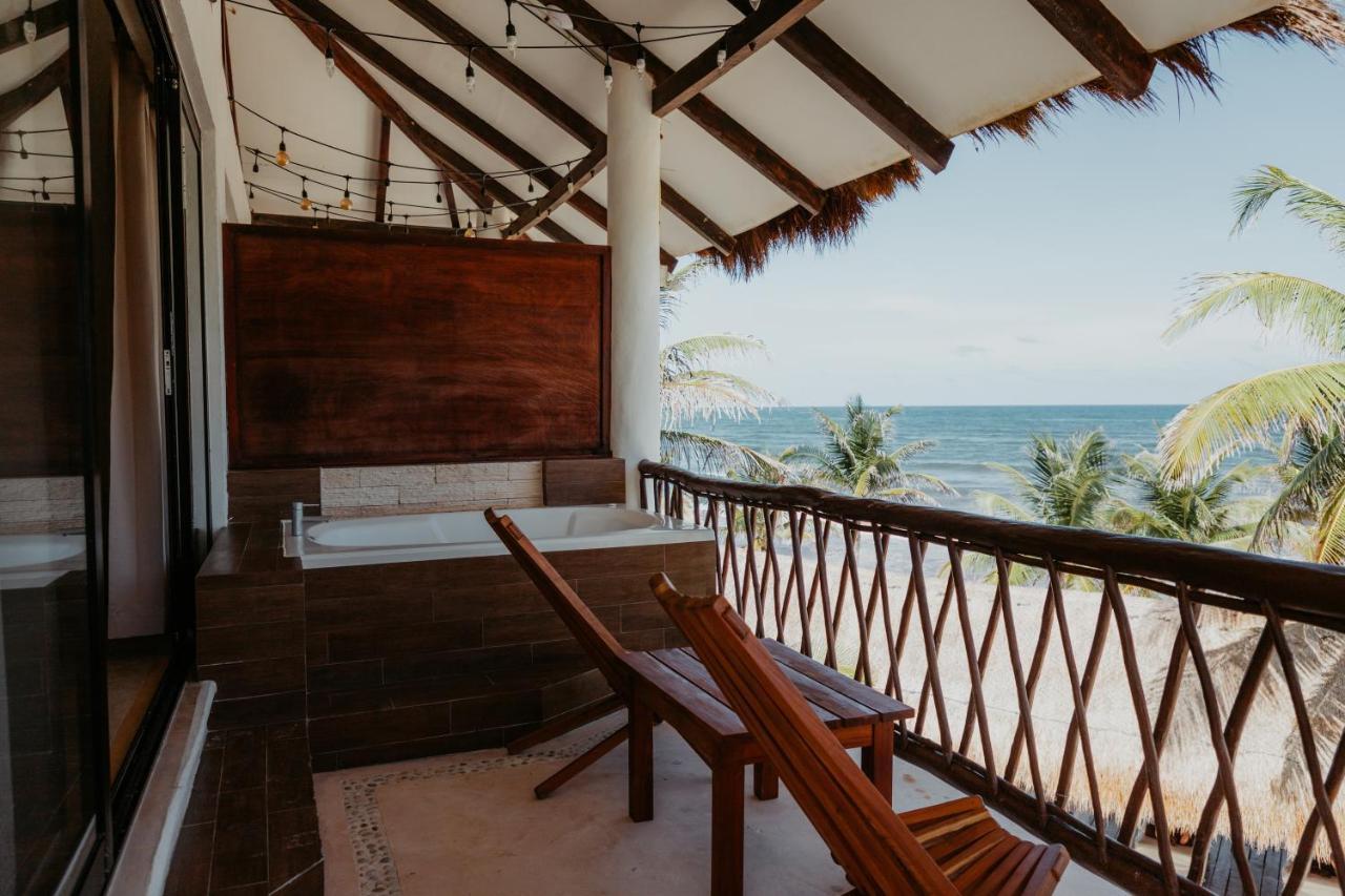 Hotel Cabanas Los Lirios Tulum Esterno foto