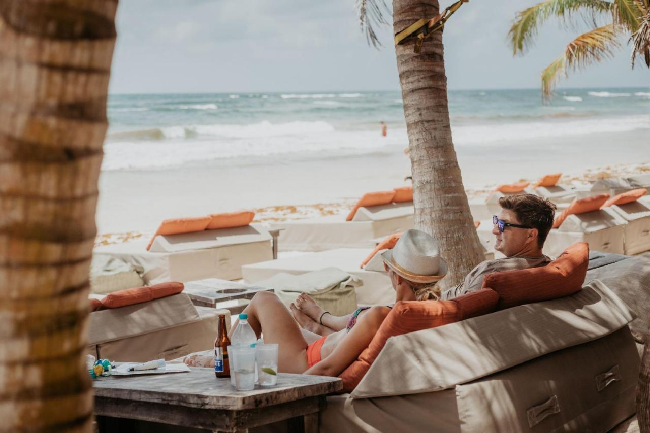 Hotel Cabanas Los Lirios Tulum Esterno foto