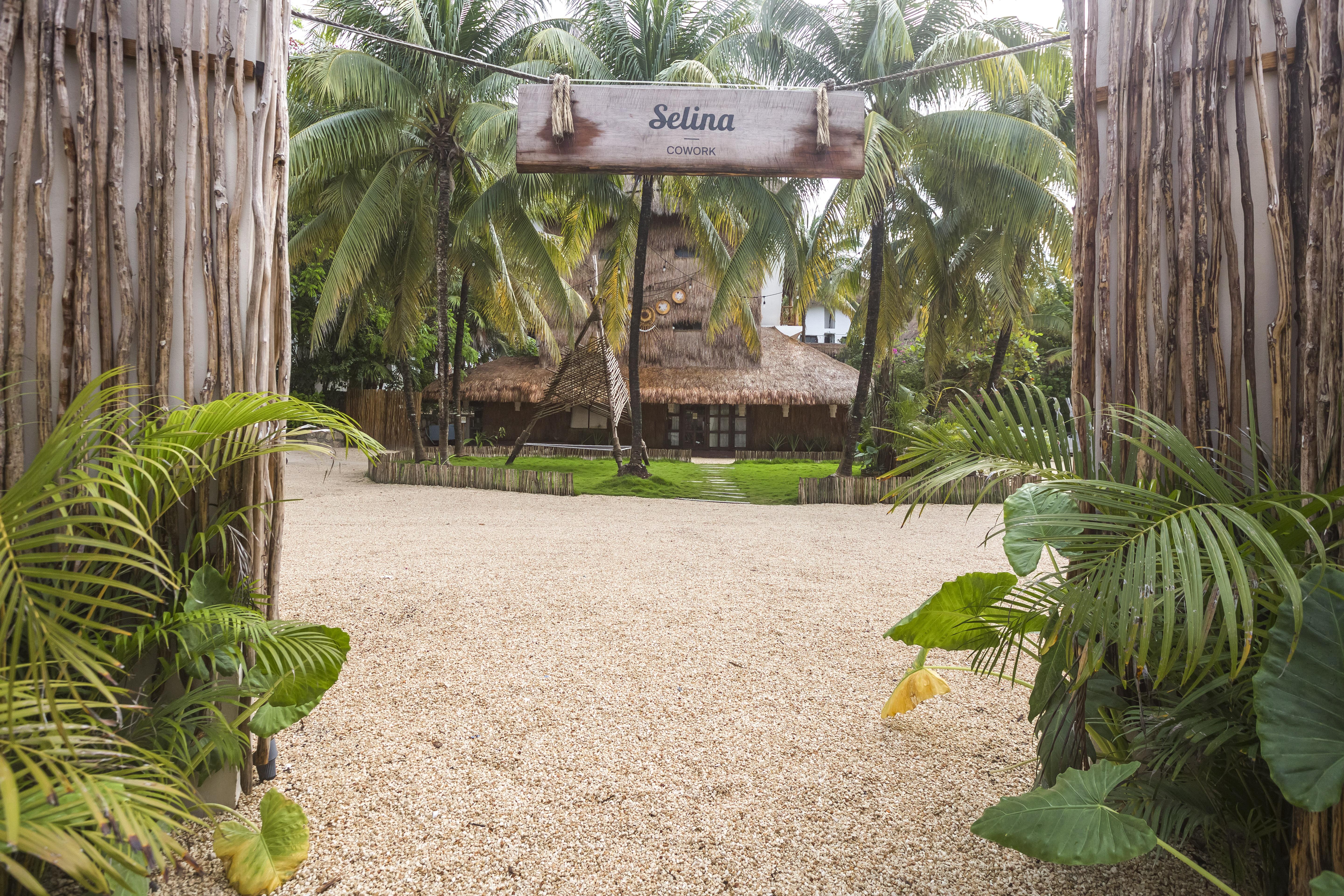 Hotel Cabanas Los Lirios Tulum Esterno foto