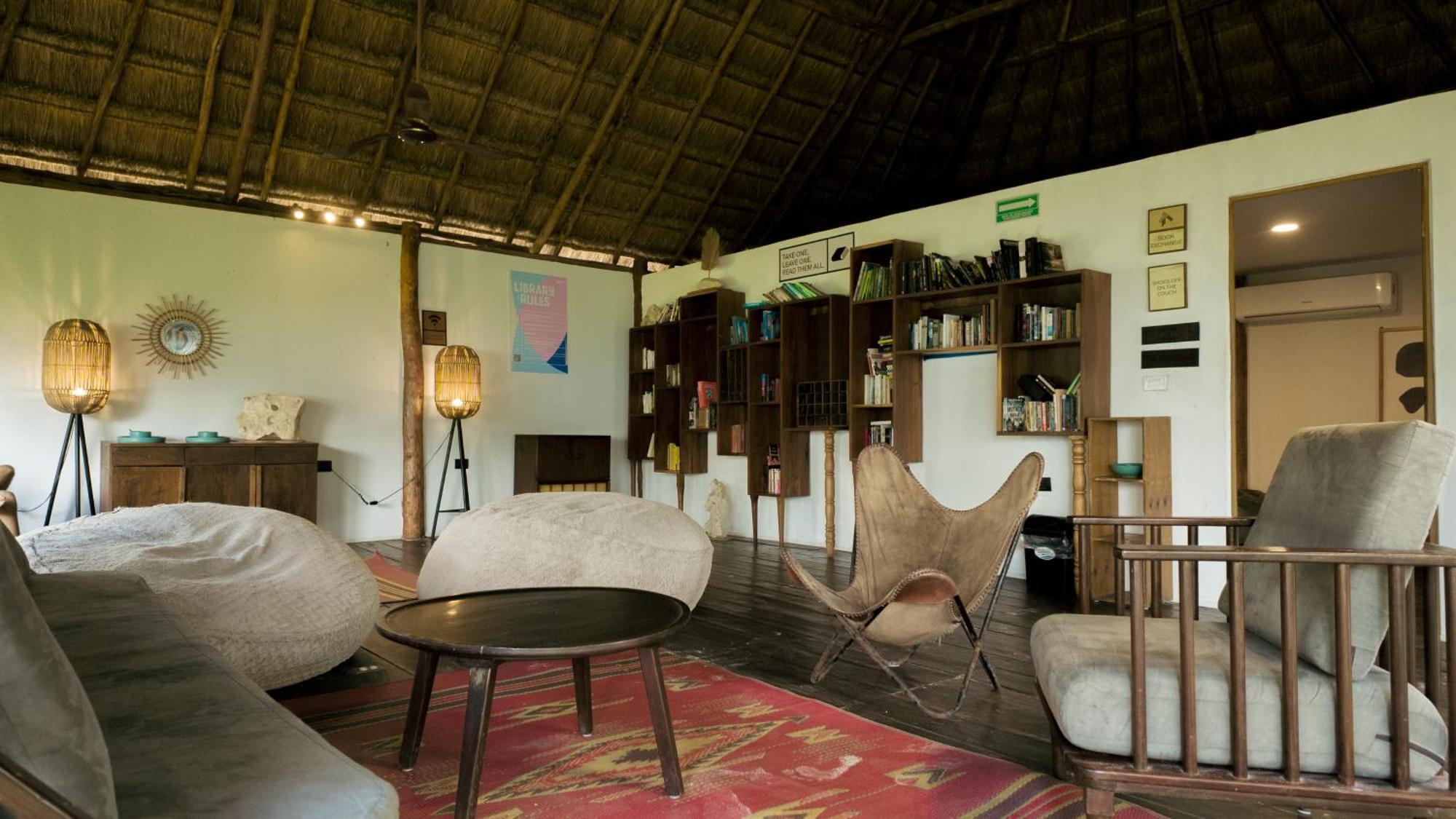 Hotel Cabanas Los Lirios Tulum Esterno foto