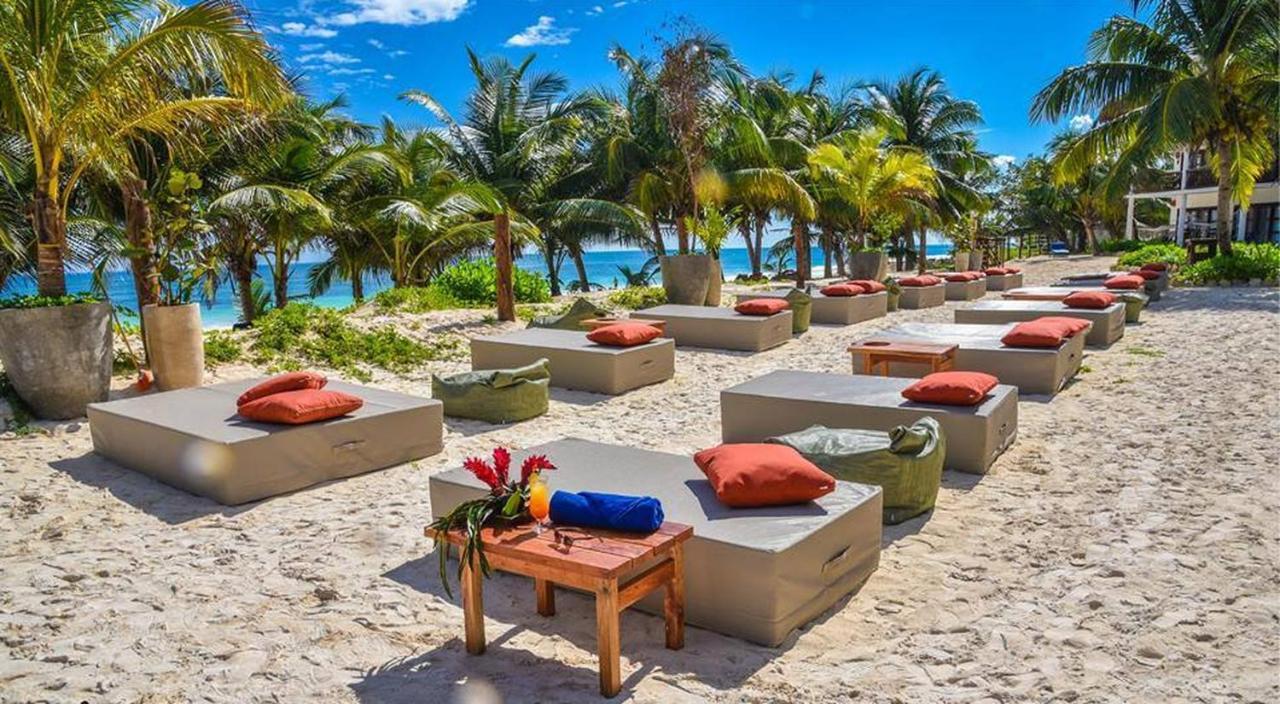 Hotel Cabanas Los Lirios Tulum Esterno foto